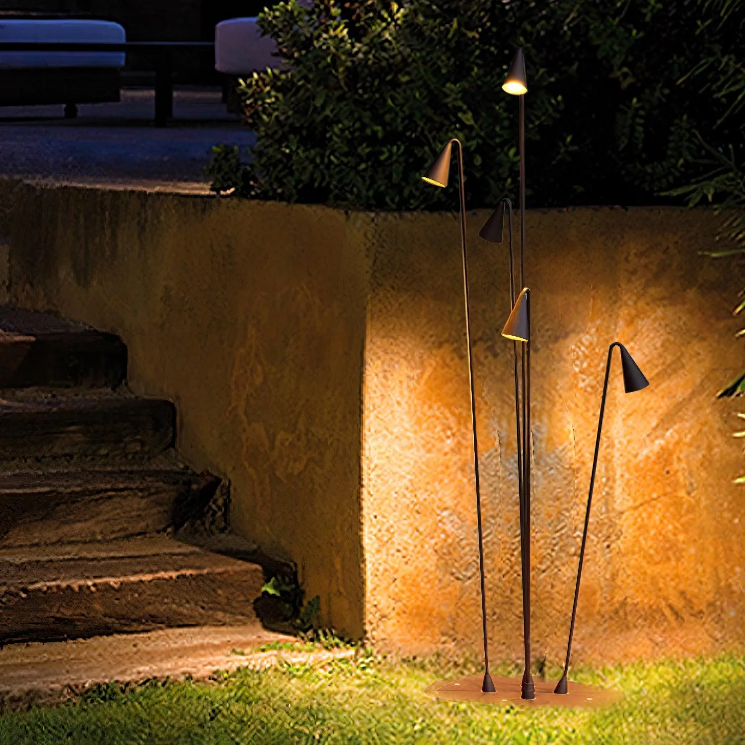 Bellflower Outdoor Floor Lamp