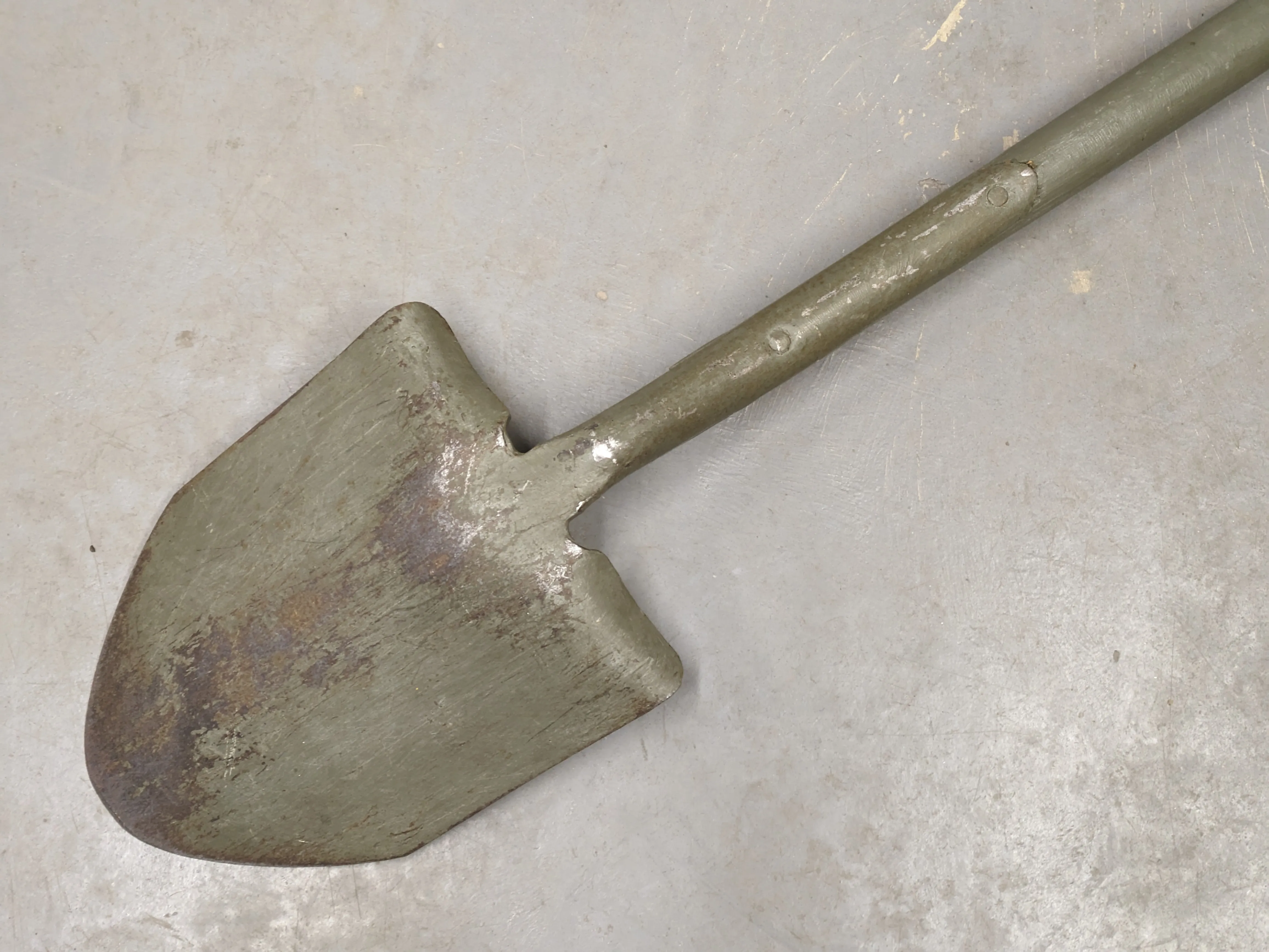 Bulldog 3 ft General Service Shovel - Dated 1972