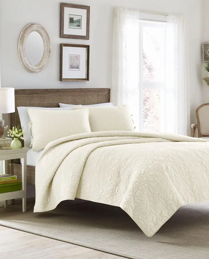 Felicity Ivory Quilt Set