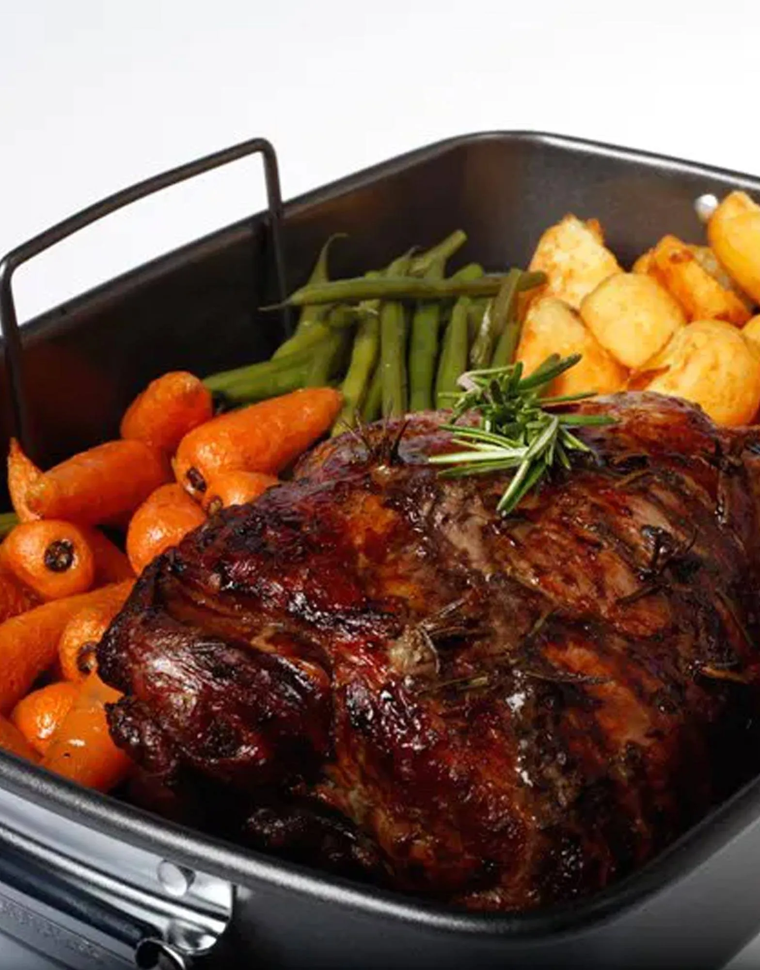 MasterClass Non-Stick Roasting Pan with Rack handle