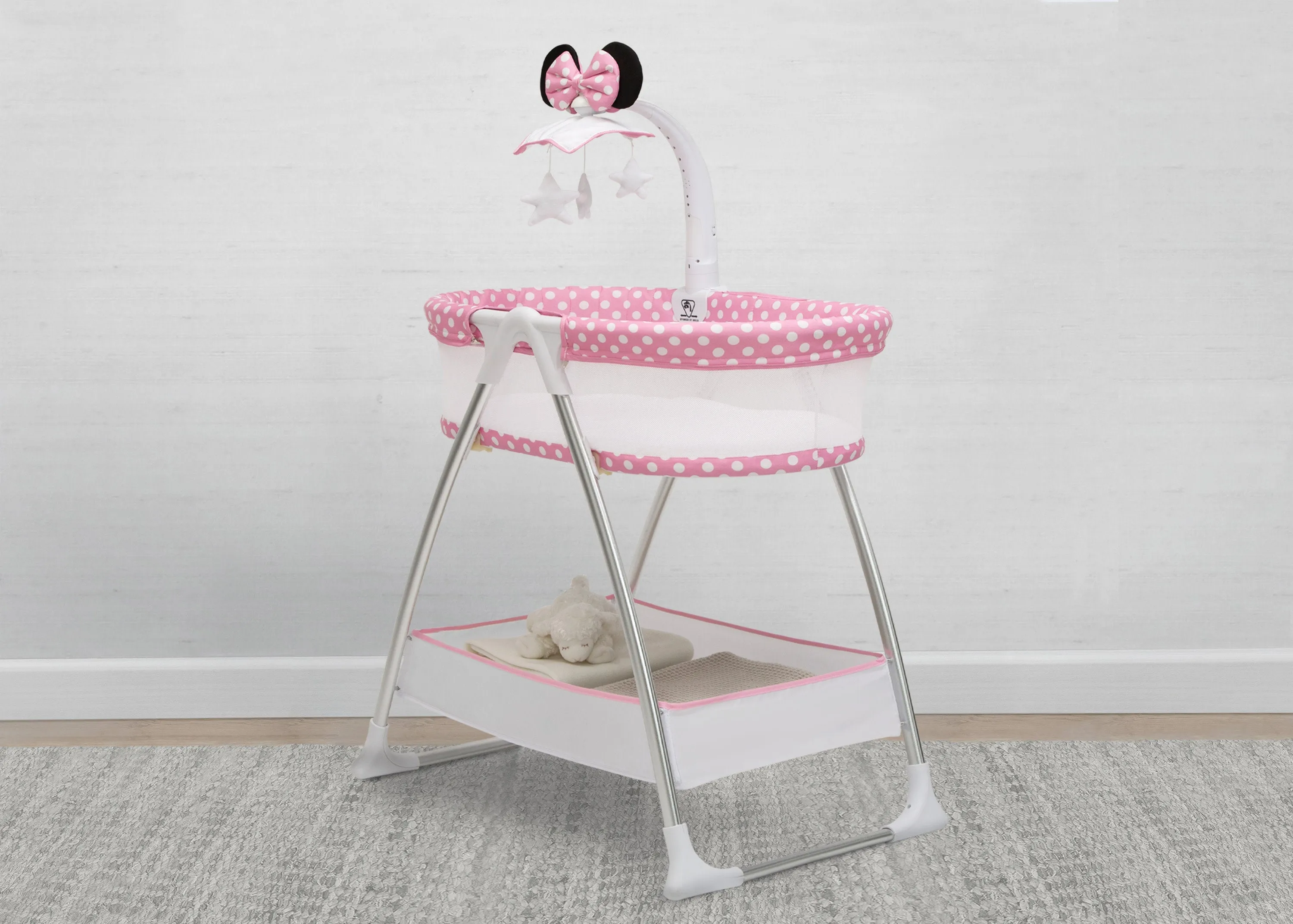 Minnie Mouse Bassinet