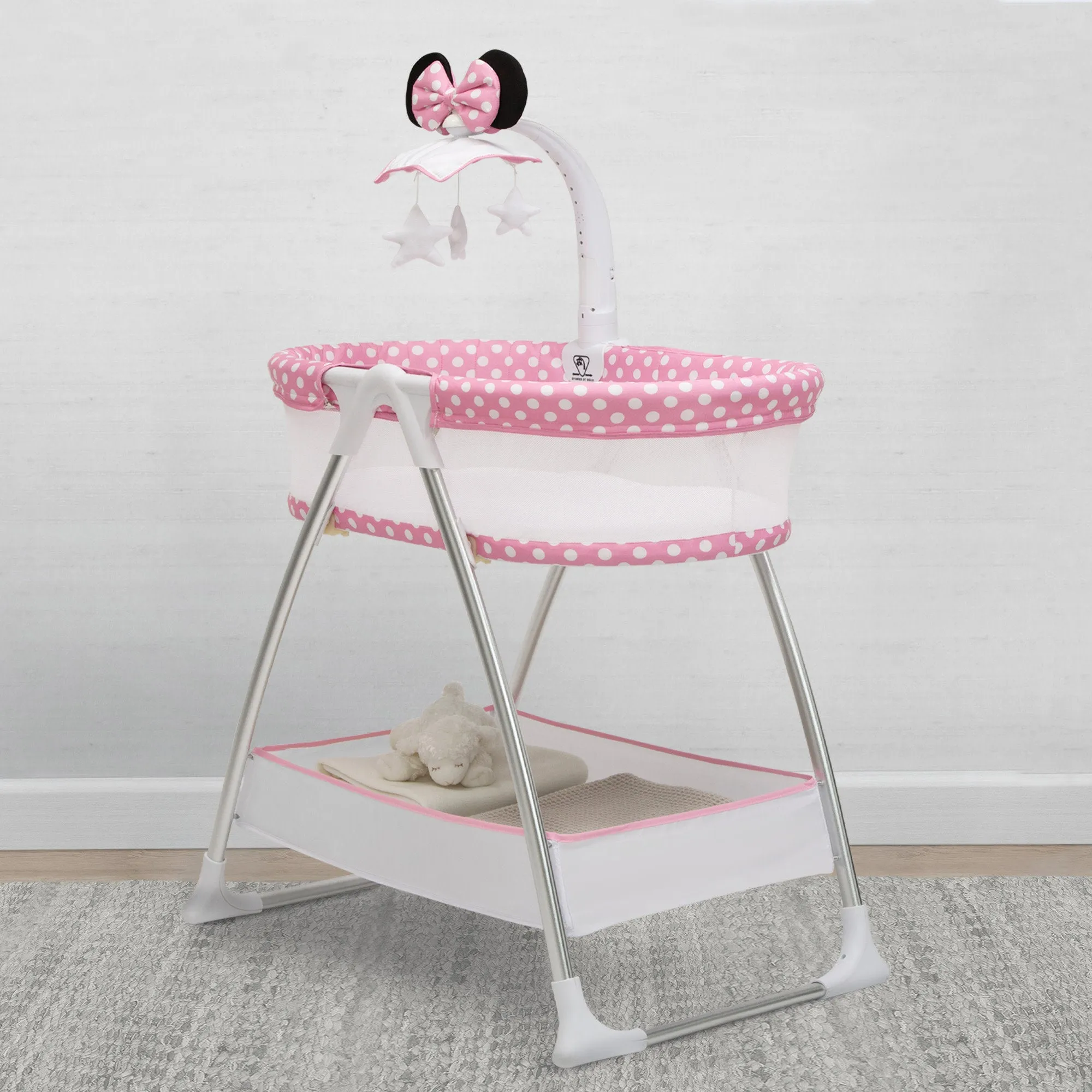 Minnie Mouse Bassinet