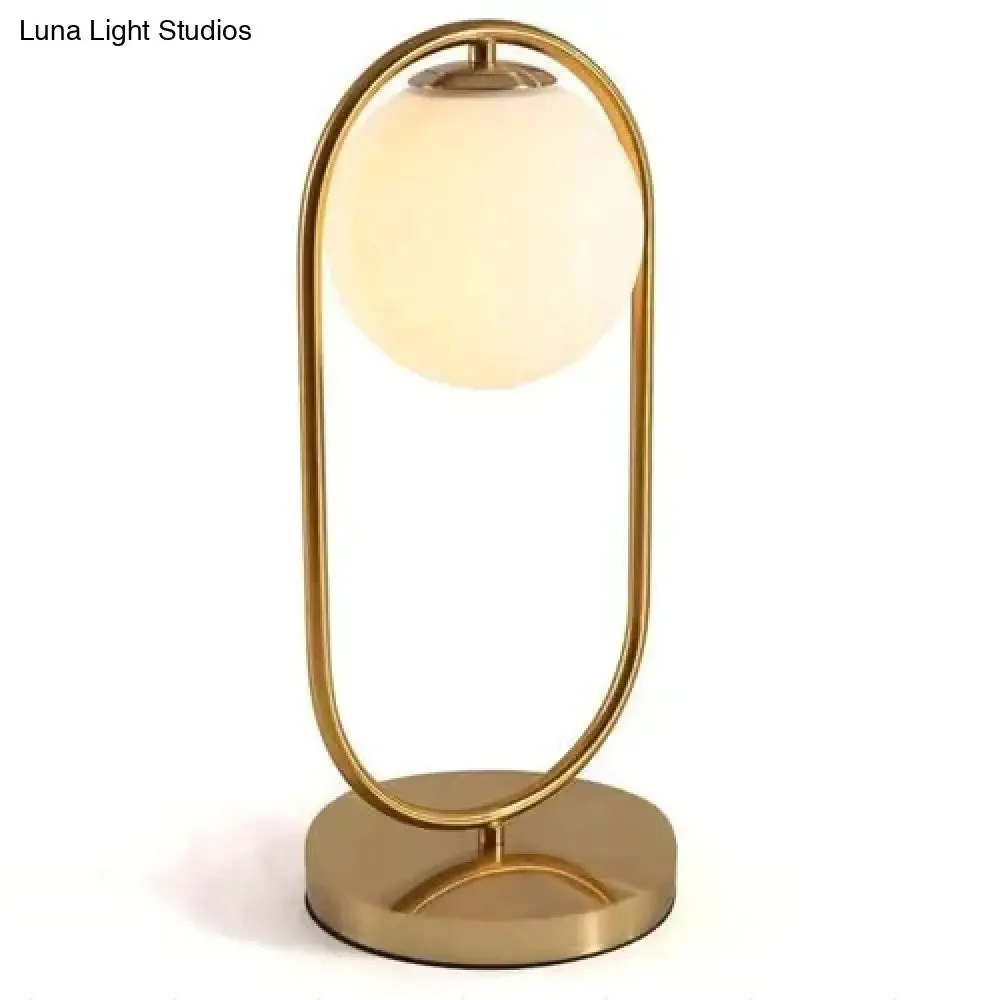 Nordic Art Deco Golden Body Table Lamp Metal Base Plate Modern Minimalist Frosted Glass Led Desk Lamp For Study/Bed Room