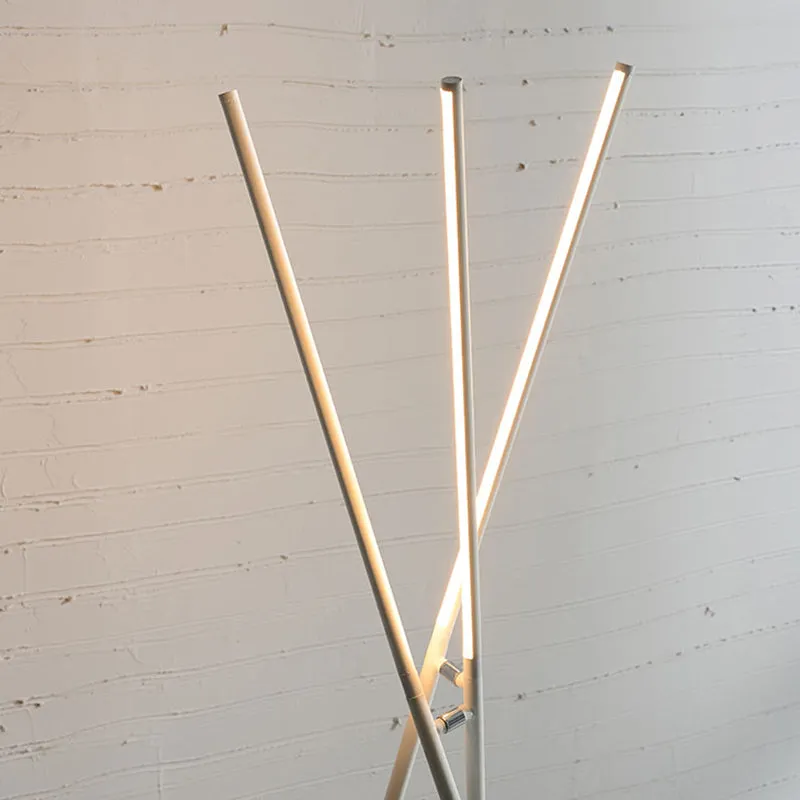 Three-pronged Vertical Floor Lamp