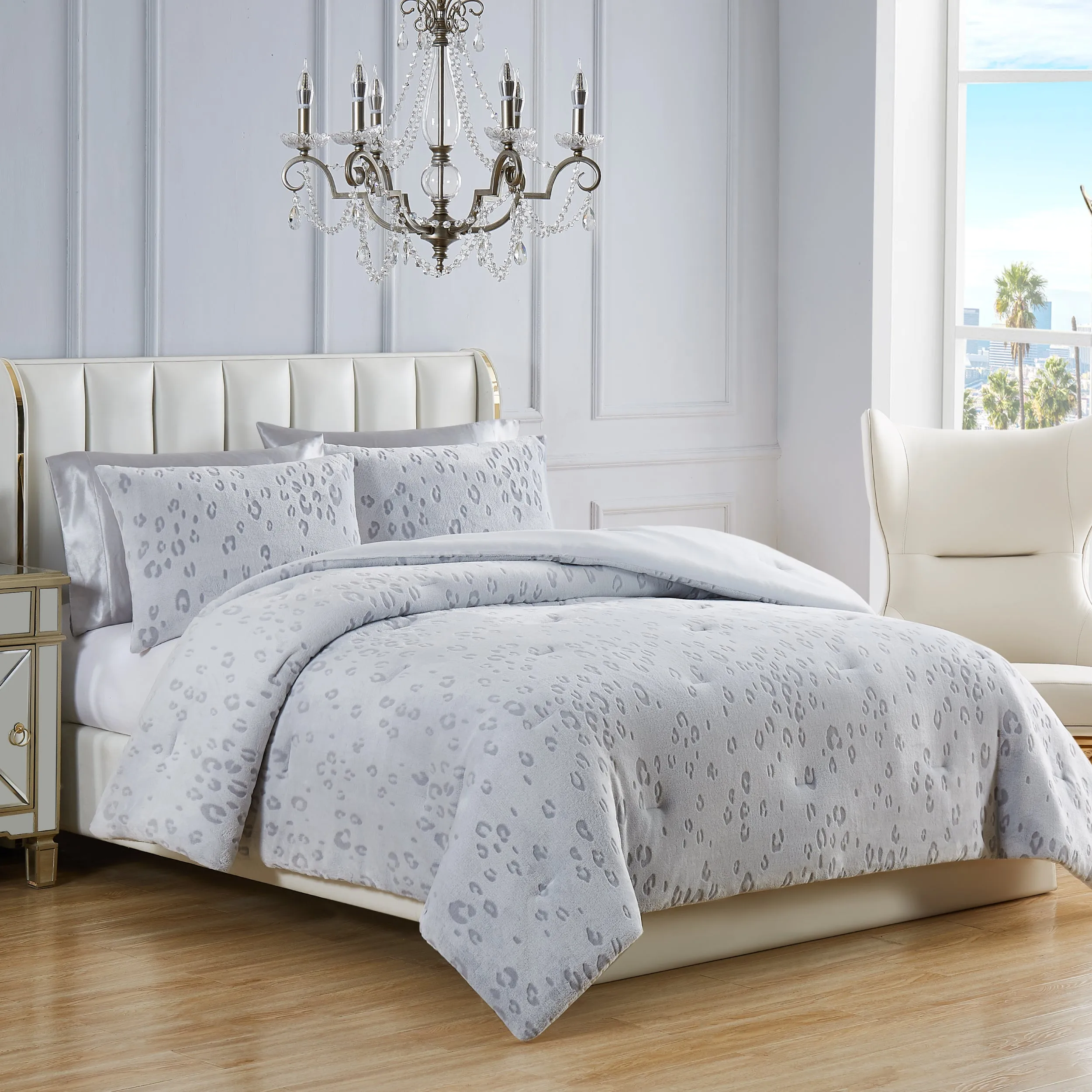 Valentina Comforter Set