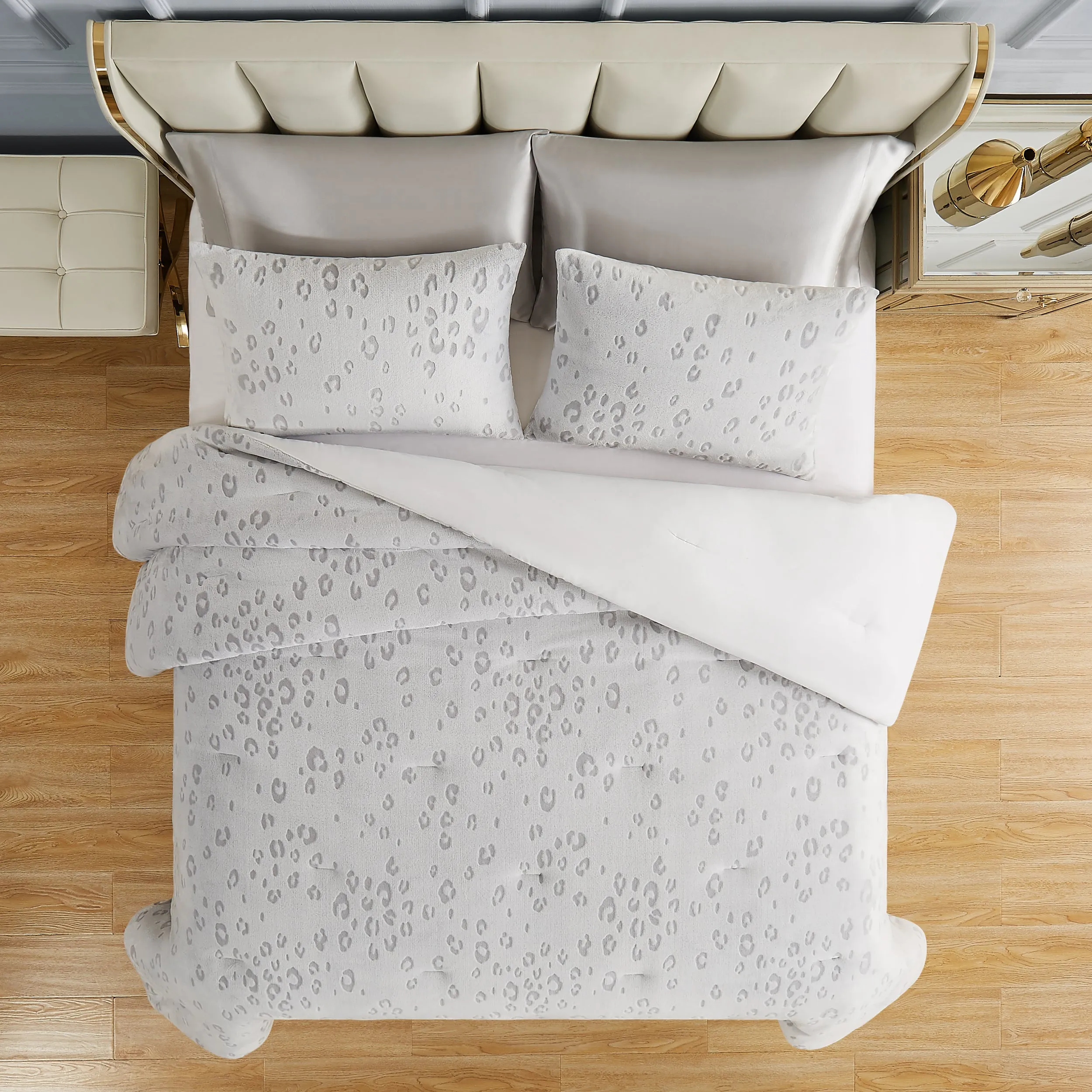 Valentina Comforter Set